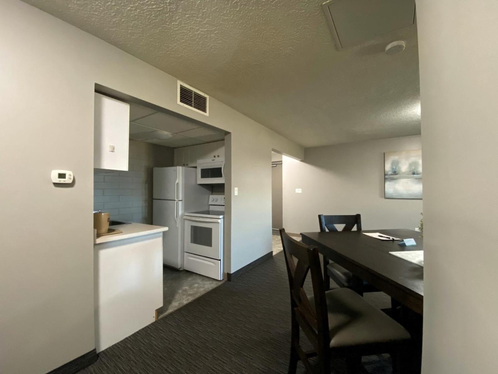 Travelodge By Wyndham غراند براري المظهر الخارجي الصورة