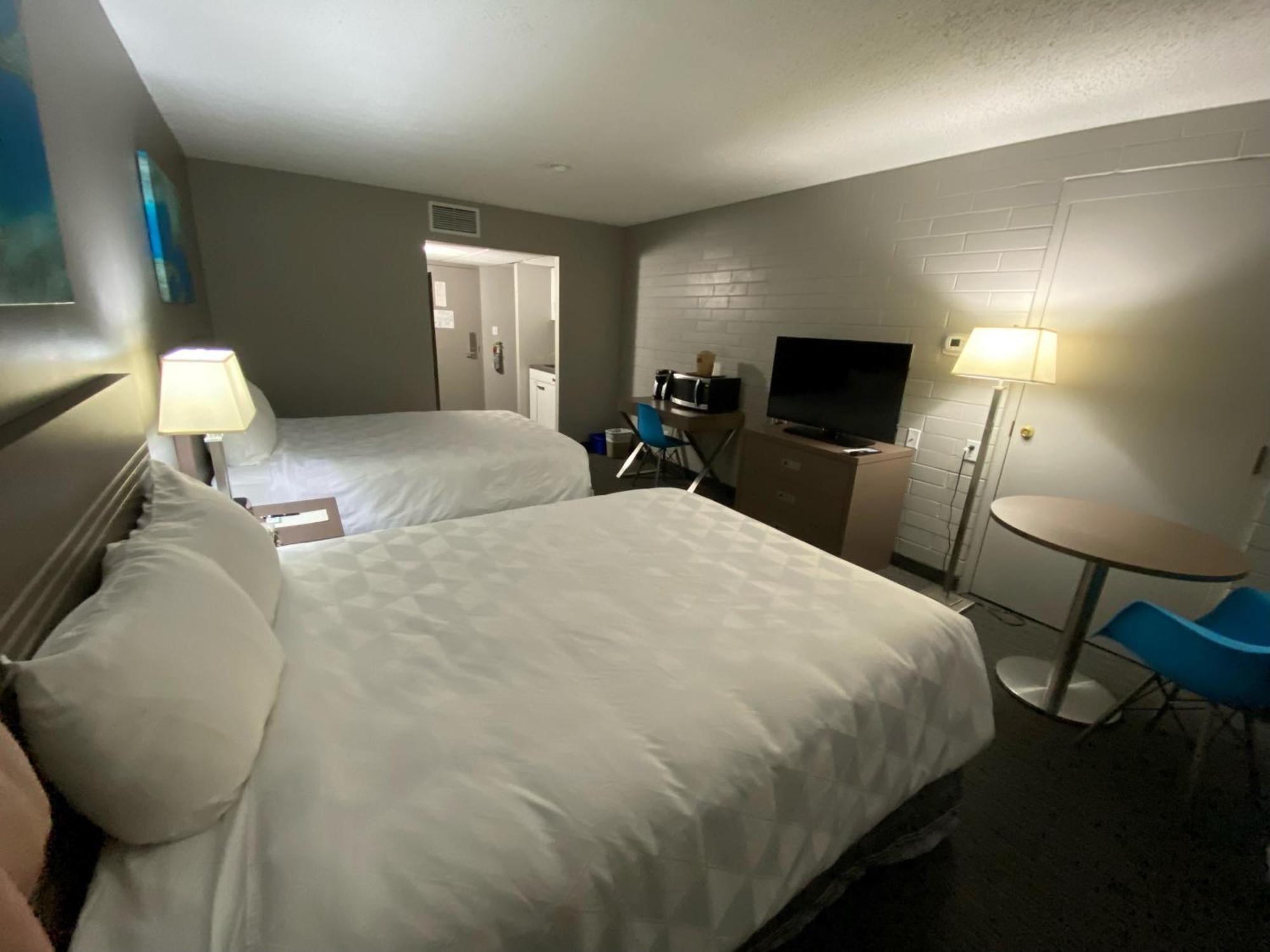 Travelodge By Wyndham غراند براري المظهر الخارجي الصورة